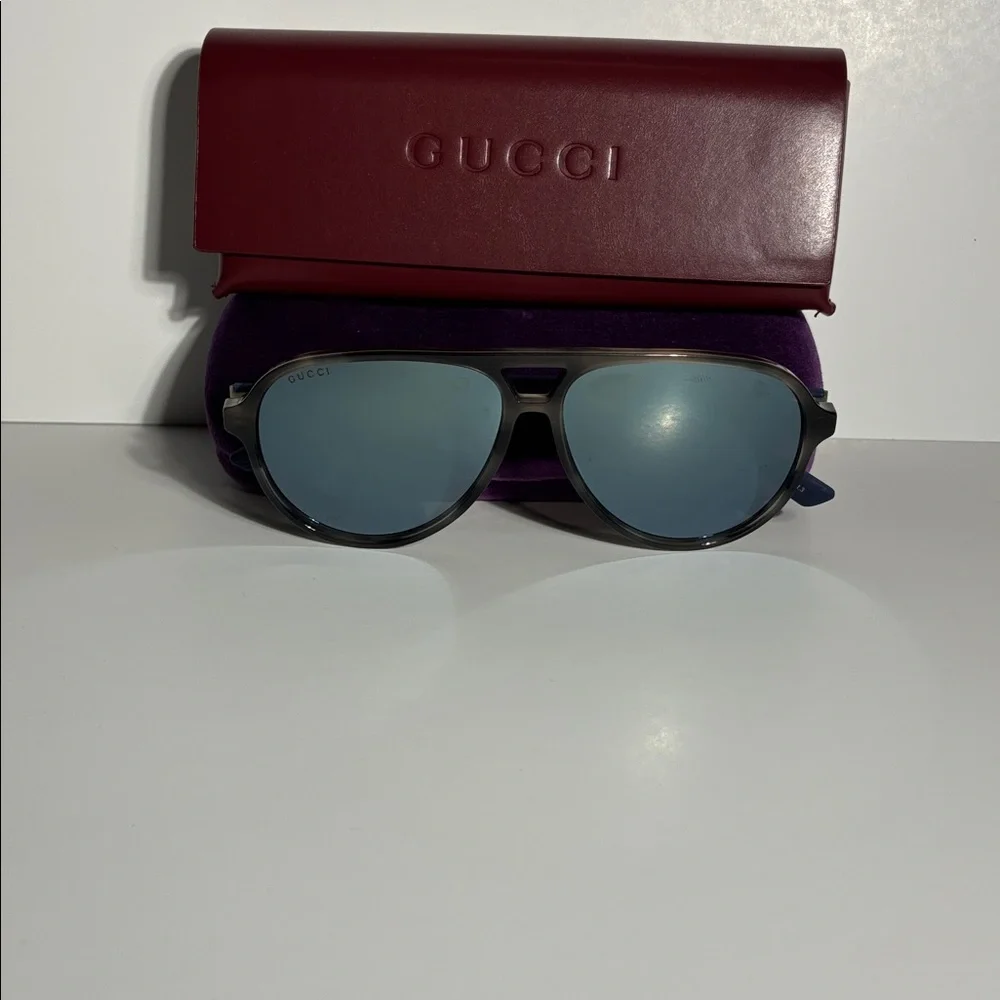 Gucci GG0423S 010 Pilot Sunglasses Gray/Black Blue Polarized 60mm New Authentic